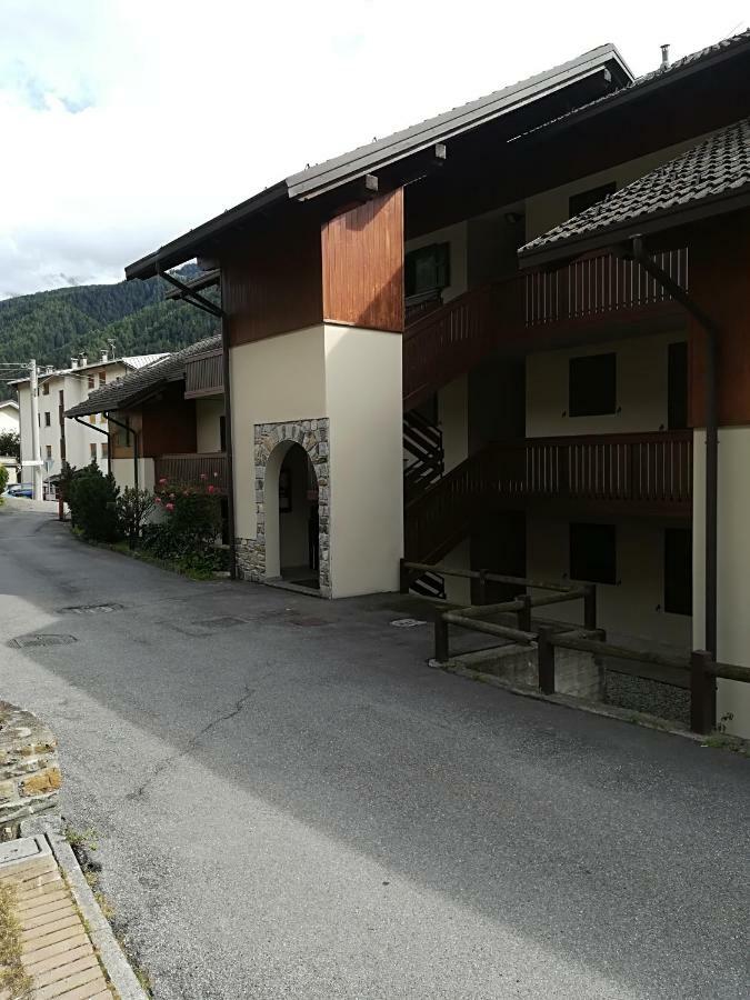 Rele B Apartment Temu Luaran gambar